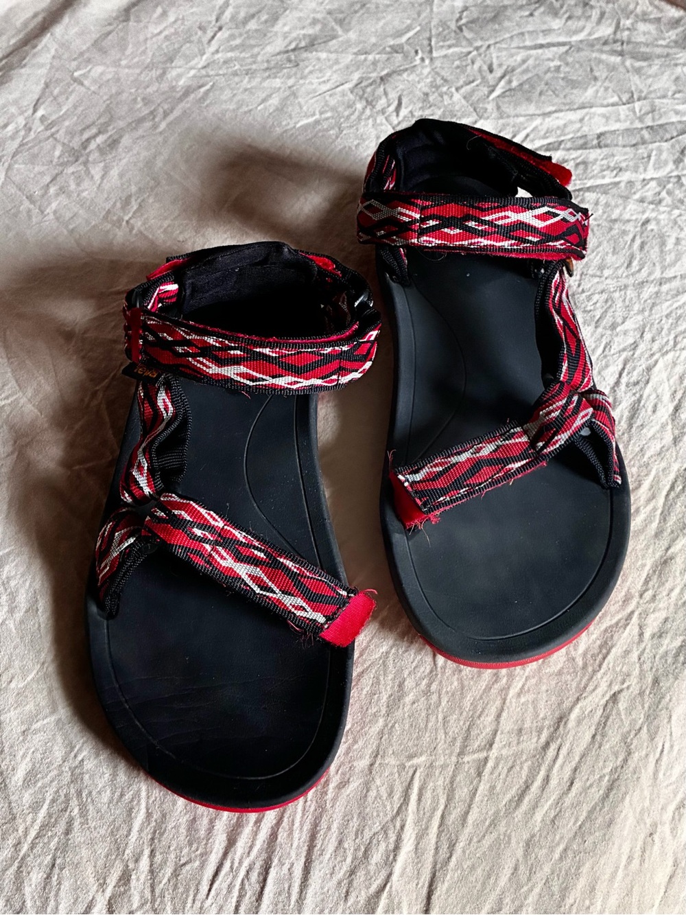 Teva Big Kids' Hurricane XLT 2 Youth 6 / Womens 8